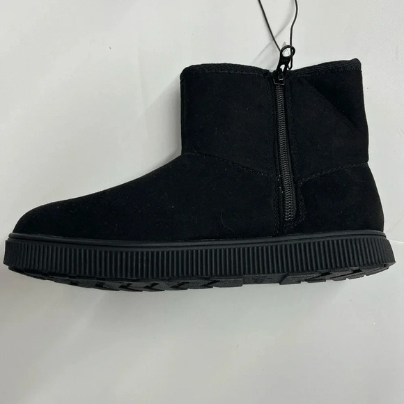 Toddler Arlo Shearling Style Boots - Cat & Jack™ - Picture 3 of 4